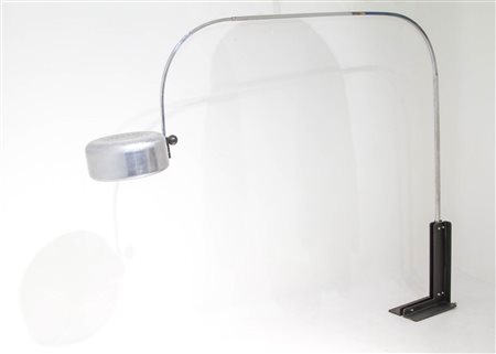 Prod. Reggiani - Piantana ad arco, base in ghisa e struttura cromata. , 70's