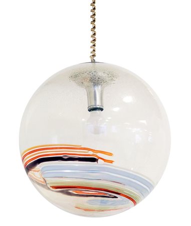 LAMPADARIO Lampadario con diffusore composto da una grande bolla in vetro,...