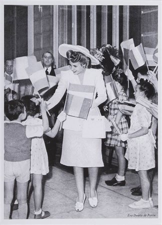 Peron, Evita  (nata María Eva Duarte Los Toldos, 7 maggio 1919 -  Buenos Aires, 26 luglio 1952) - Lotto di fotografie