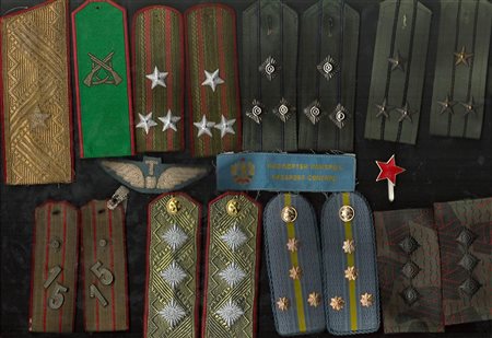 Bulgaria - Grande lotto di spalline e fregi