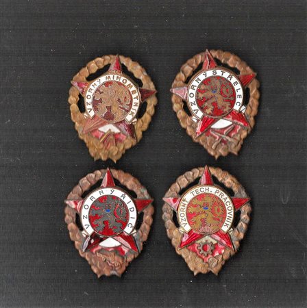 Cecoslovacchia - Lotto di 4 distintivi 