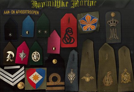 Olanda - Lotto di spalline, mostrine e varii