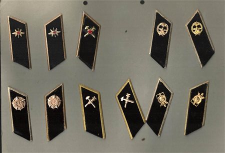 URSS - Grande lotto di spalline, mostrine e varii