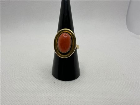 ANELLO IN ORO 18K CON CORALLO 7,27 GR MISURA 17,5 – STE57