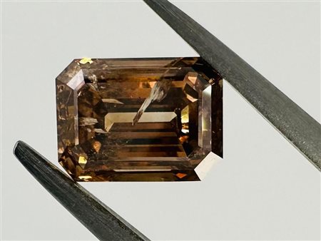 DIAMANTE 2,28 CT COLORE FANCY DEEP MARRONE *COGNAC - PUREZZA I1 - TAGLIO...