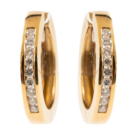 ORECCHINI a cerchio in oro giallo 18 KT, con brillanti