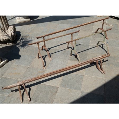 CINQUE TRESPOLI in ferro