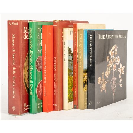 OTTO VOLUMI DI ARTE E ARCHEOLOGIA SULLA SICILIA