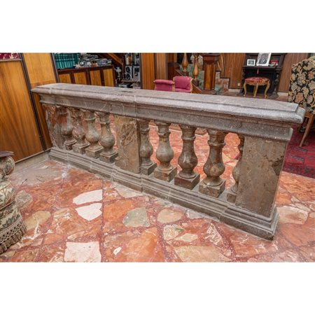 MANIFATTURA SICILIANA DEL XVIII SECOLO, Coppia balaustre