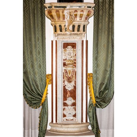 MANIFATTURA SICILIANA DEL XVIII SECOLO, Colonna da muro