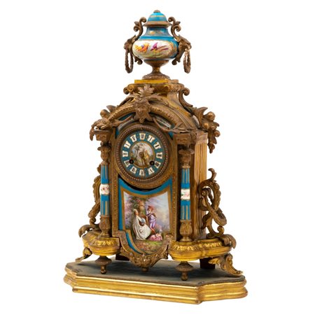 MANIFATTURA FRANCESE DEL XIX SECOLO, Orologio a tempietto