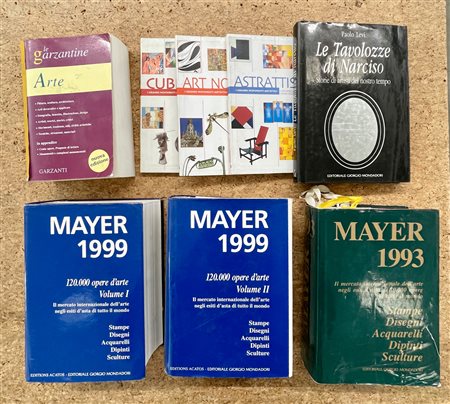 ANNUARI D'ARTE - Scatola contenente