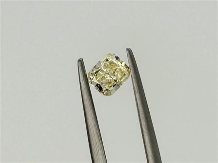 DIAMANTE 0,68 CT COLORE FANCY GIALLO CHIARO PUREZZA SI1 - TAGLIO CUSCINO...