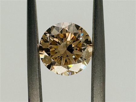 DIAMANTE PUREZZA ESALTATA 2,11 CT COLORE FANCY COGNAC - VS2 - TAGLIO...