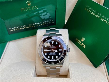 ROLEX SUBMARINER 124060 LIKE NEW