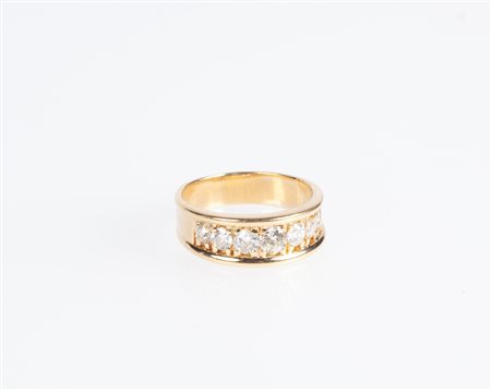  
Anello riviera in oro e brillanti 
 Misura 16