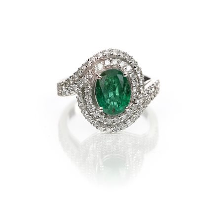  
Anello in oro smeraldo e brillanti 
 Misura 16