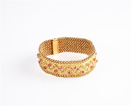  
Bracciale in oro e rubini Anni '50/'60
 Lunghezza cm 18.
