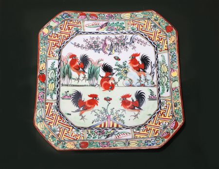 Piatto cinese in porcellana di forma ottagonale, 20° secolo