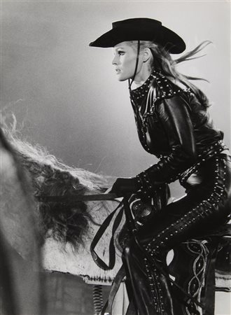 ROMA'S PRESS PHOTO (-) Ursula Andress anni '60 stampa ai sali d'argento –...