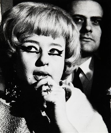 GIUSEPPE PINO (1940-) Milano Mondana anni '60 stampa ai sali d'argento –...