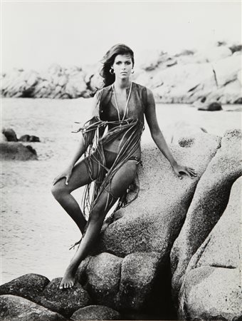 ELISABETTA CATALANO (1941-) Pilar Crespi, Porto Rotondo per " Vogue ” America...