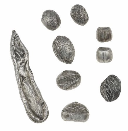 M. Buccellati. Lotto frutta secca composto da nove oggetti