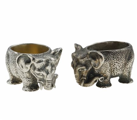 Manifattura Buccellati per Fasano. Coppia di saliere "elefanti"
