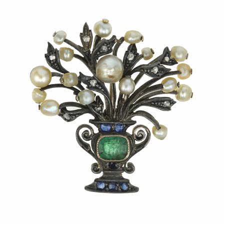 Spilla con perle, smeraldo e zaffiri