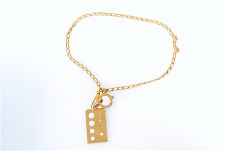 Catena in oro con pendente e diamante