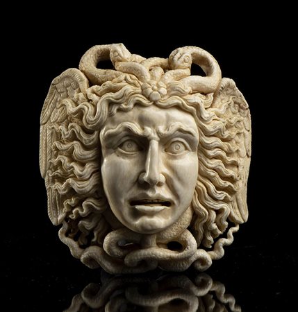 Medusa in avorio di elefante - Germania, XVIII secolo