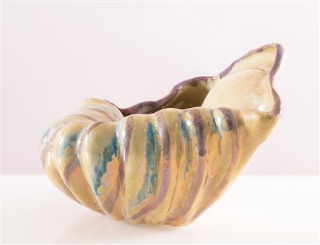 PIETRO MELANDRI (Faenza 1885 - 1976) Scultura in ceramica policroma a forma...