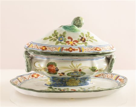 MELANDRI E FOCACCIA (Faenza 1922 - 1931) Salsiera in ceramica policroma...