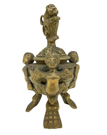 Calamaio in bronzo dorato, nineteen° secolo