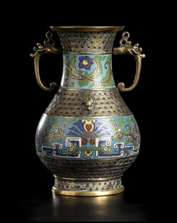 VASO IN METALLO CON SMALTI CLOISONNÉ


Cina, XX secolo