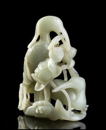 GRUPPO IN GIADA VERDE CHIARO CON GRU
Cina, dinastia Qing, XVIII-XIX secolo