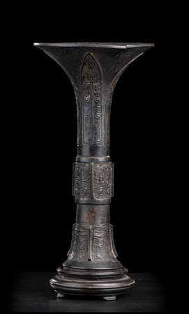 VASOIN BRONZO, GU

Cina, dinastia Qing