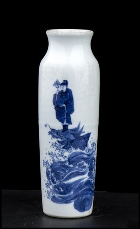 PICCOLO VASO IN PORCELLANA ‘BIANCO E BLU’

Cina, XX secolo