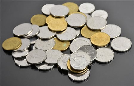 LOTTO DI 46 MONETE DELLA REPUBBLICA ITALIANA composto da: 5 lire 1978 50 lire...