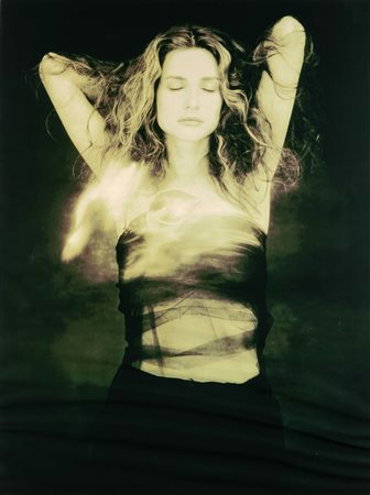 Joyce Tenneson (1945)  - Senza titolo, 2000