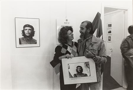 Raùl Corrales - Alberto Korda (1928-2001, 1925-2006)  - Alberto Korda e Giuliana Scime ; Che Guerrillero Heroico, 1980s ; 1960