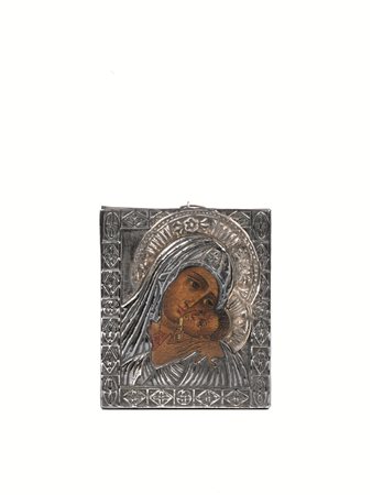 Icona raffigurante Madonna con Bambino, riza in argento, cm 10x9