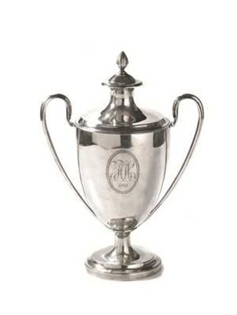 Coppa, Londra, 1803, in argento, corpo inciso su un lato con monogramma e la...