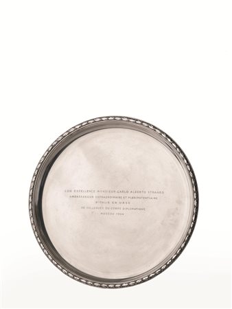 Salver, Svezia, sec. XX, argentiere W.A. Bolin, piano decorato con dedica...