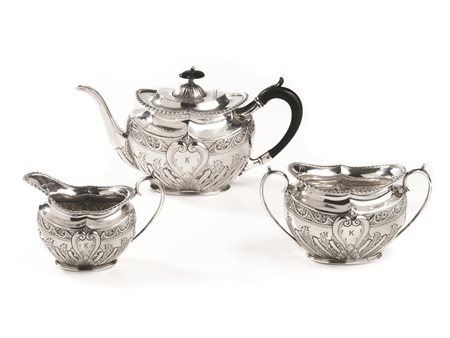 Servito da tÃ¨, CittÃ di Sheffield, fine sec. XIX, in argento, composto da...