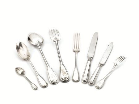 Servito di posate, sec. XX, in argento, manici incisi con monogramma PC e...