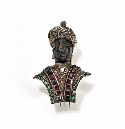 Spilla in argento, oro rosa, legno, turchesi, granati, rubini, corallo e rosa...