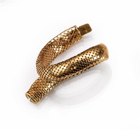 Bracciale in oro giallorealizzato a maglia flessibile lavorata a squame, g...