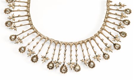 Collana, fine sec. XIX, in argento, oro rosa a basso titolo e rose di...