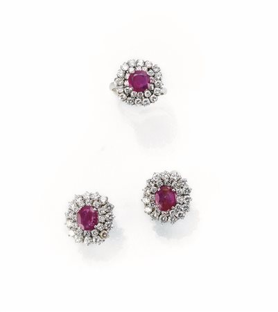 Demi-parure in oro bianco, diamanti e rubini composta di paio di orecchini e...
